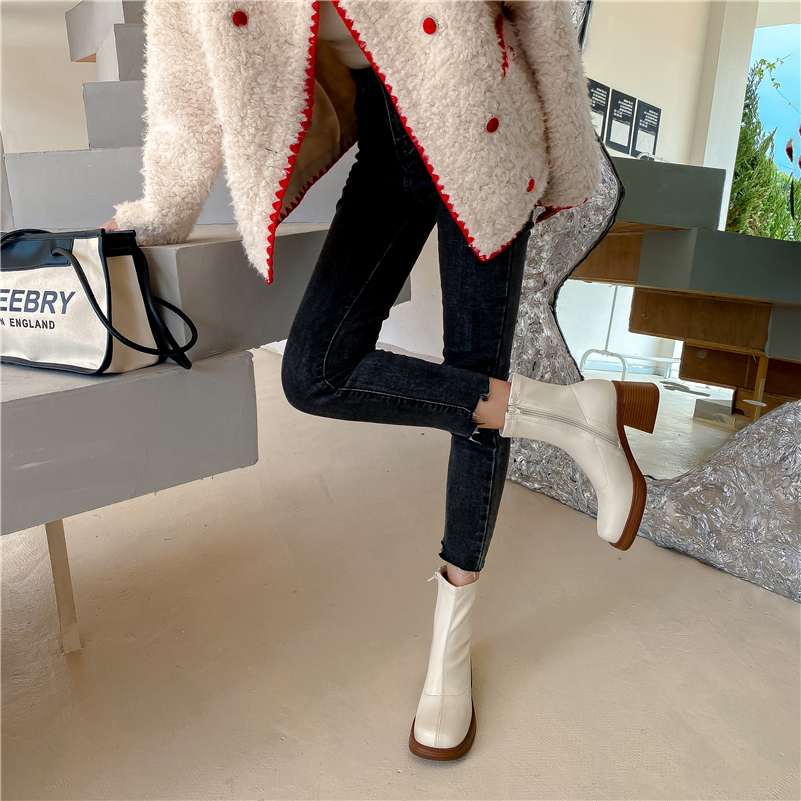 casual boots color white size 9 for women