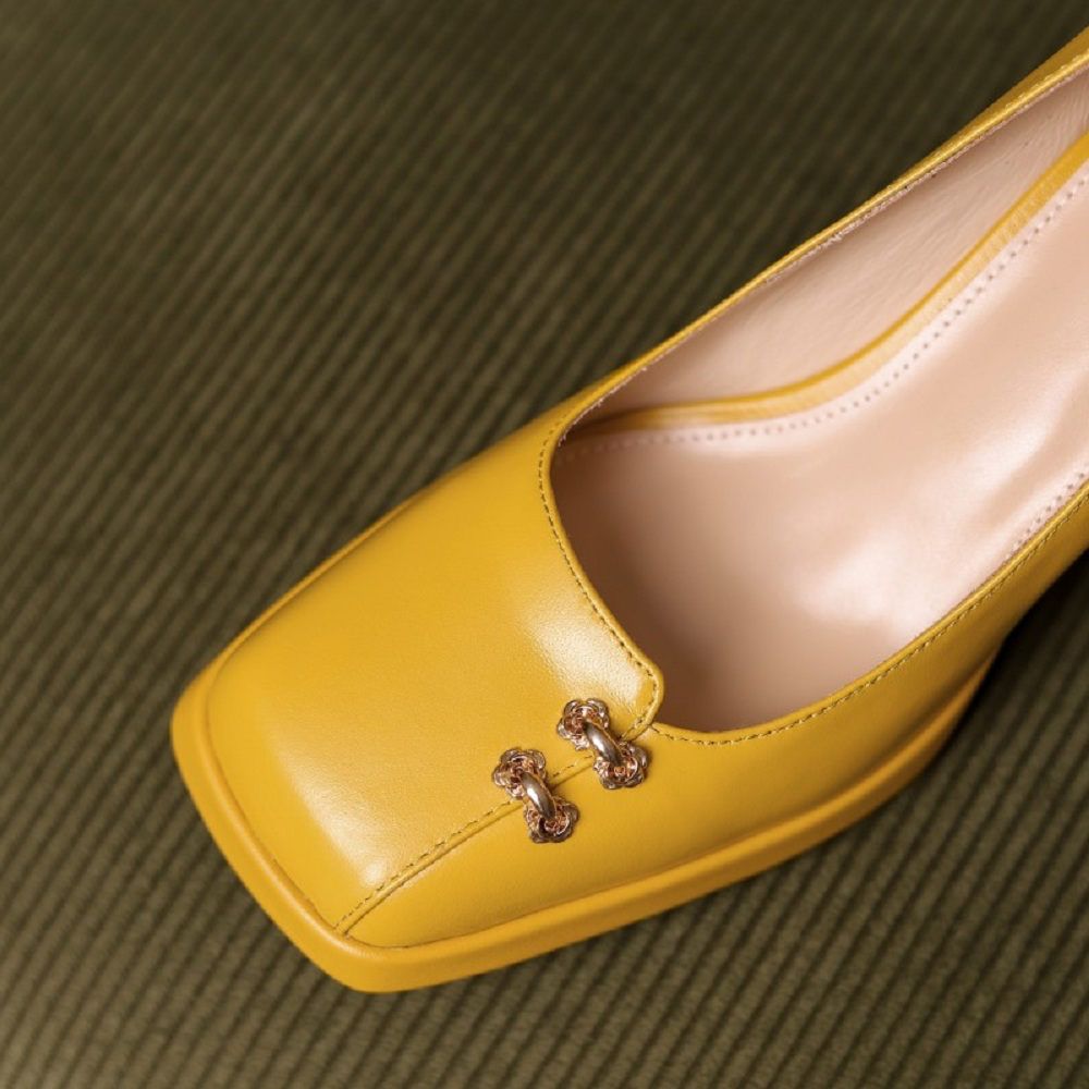 pumps shoes color yellow size 8 for women