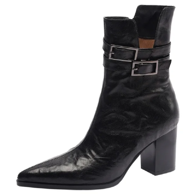 leather boots color black size 5 for women