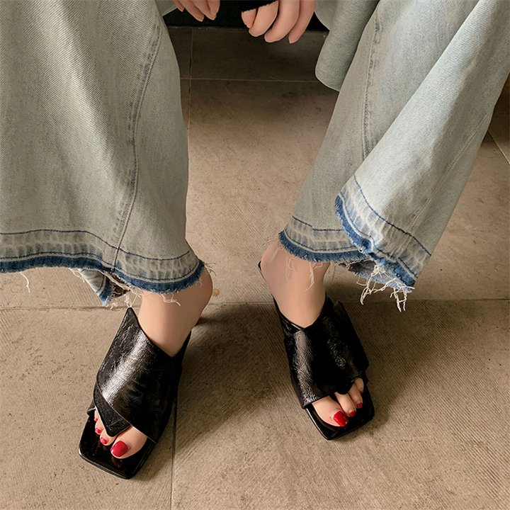 sandals color black size 6 for women