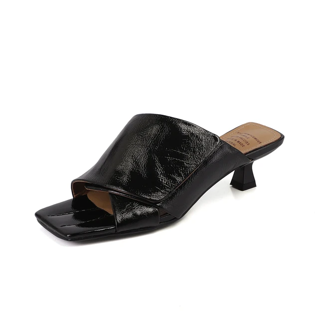 leather sandals color black size 5 for women