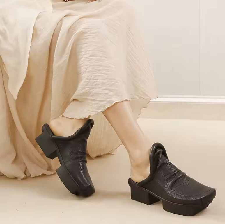 USS Shoes Nina Women's Leather Middle Square Toe Clogs