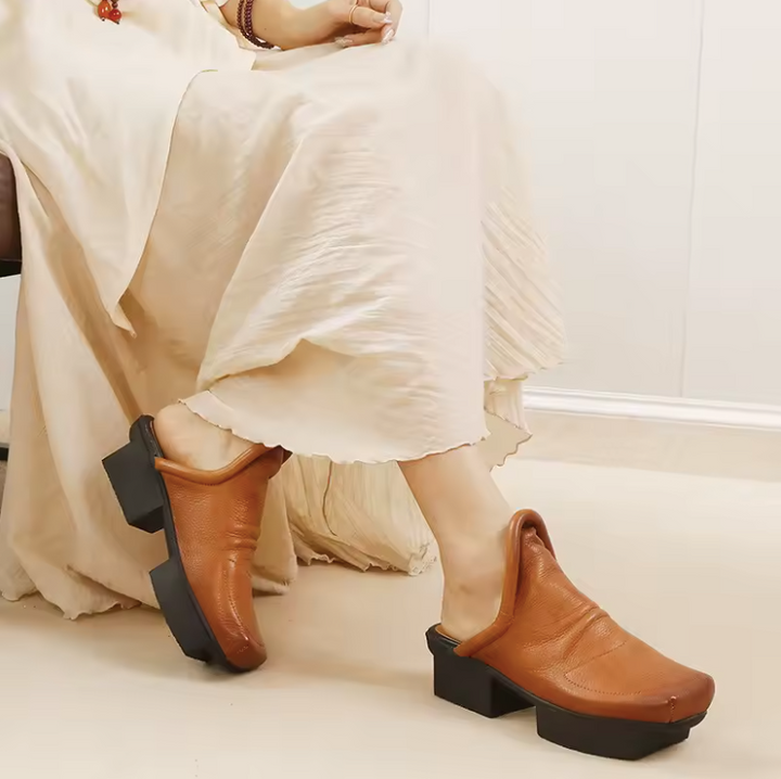 USS Shoes Nina Women's Leather Middle Square Toe Clogs