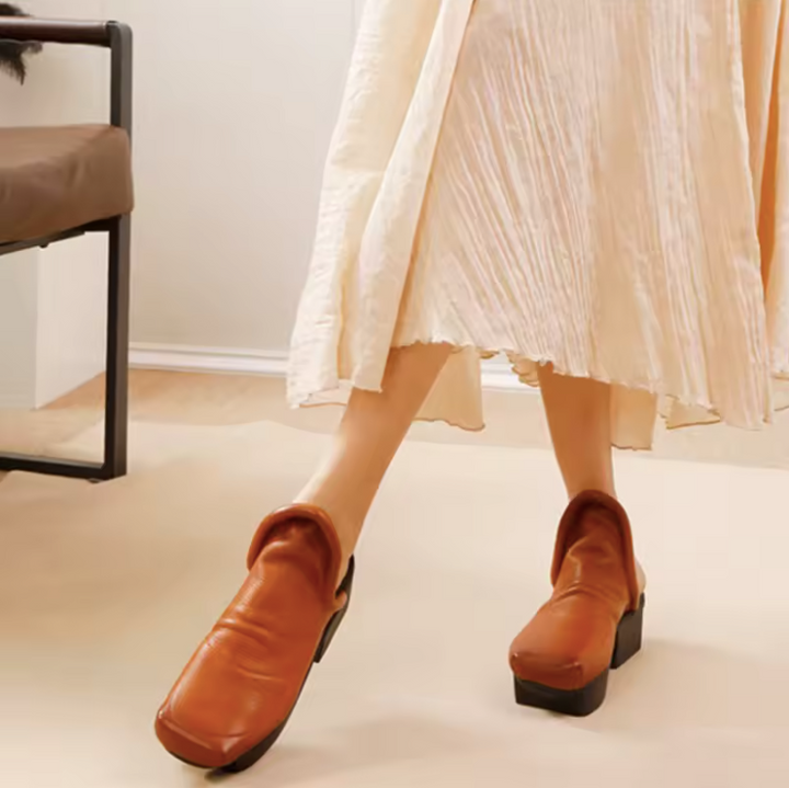 USS Shoes Nina Women's Leather Middle Square Toe Clogs