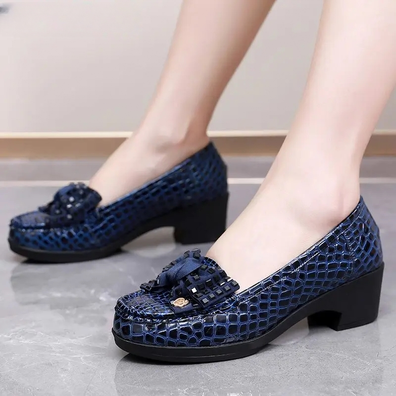 square heel pumps shoes color blue size 8.5 for women