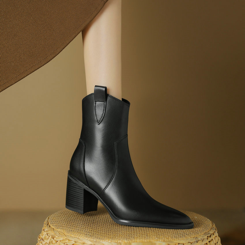casual boots color black size 7 for women