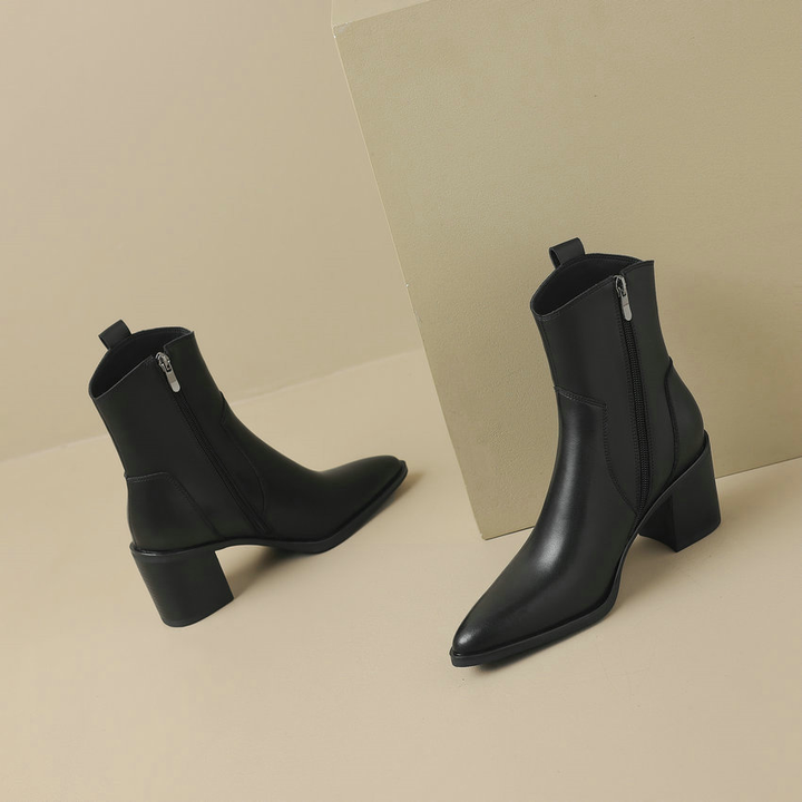 short Plush boots color brown size 6.5 for women