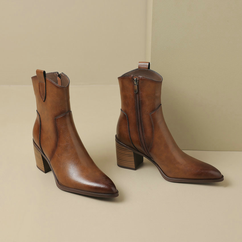 winter boots color brown size 5.5 for women
