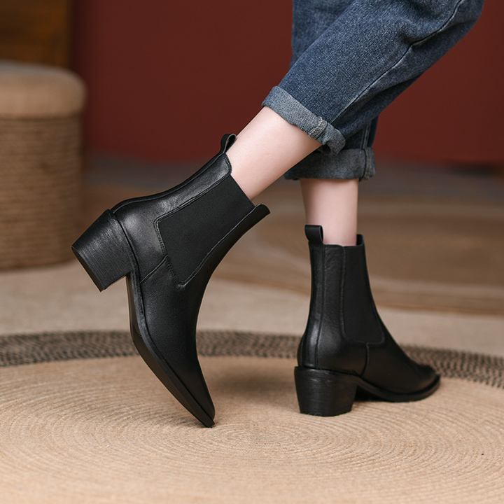 autumn boots color black size 9 for women