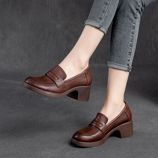 round toe loafer color brown size 6 for women