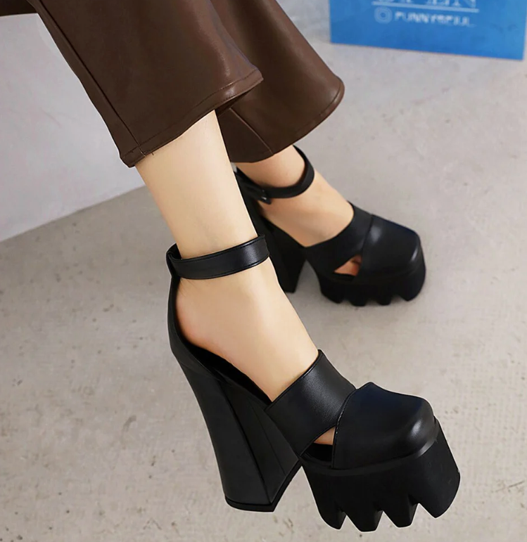USS Shoes Paquita Women&