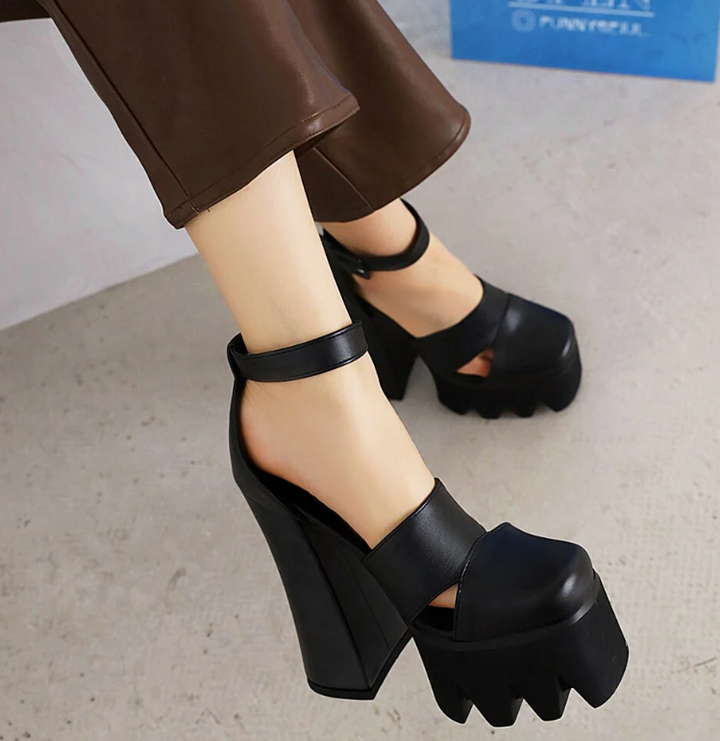 USS Shoes Paquita Women&