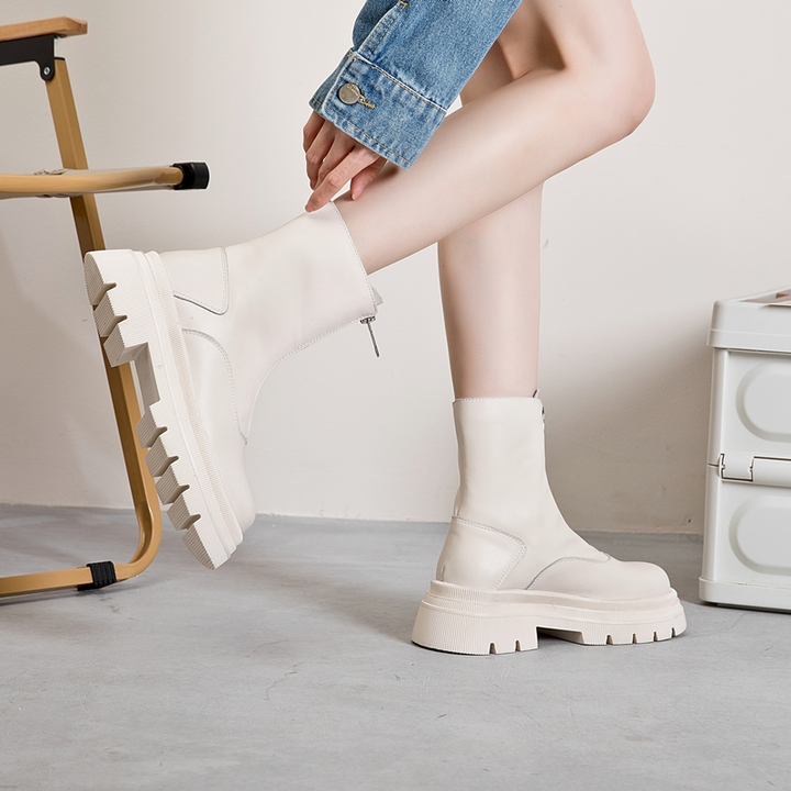 snow boots color beige size 7.5 for women