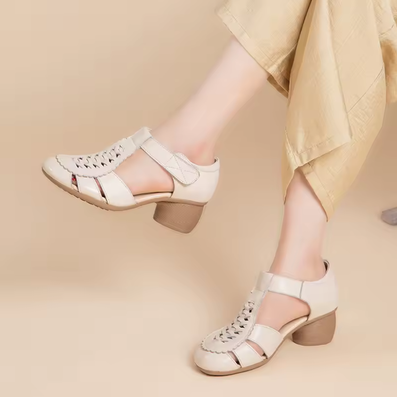 casual sandals color beige size 6 for women