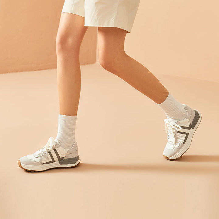 comfortable sneaker color blue size 8 for women