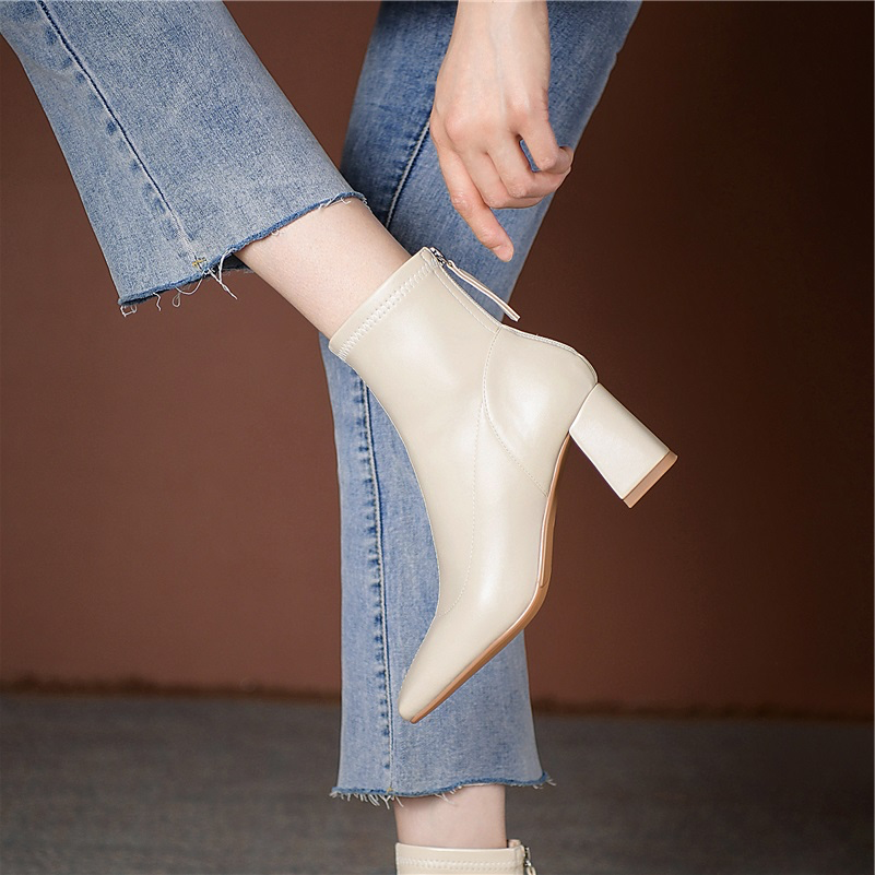 leather boots color beige size 5.5 for women