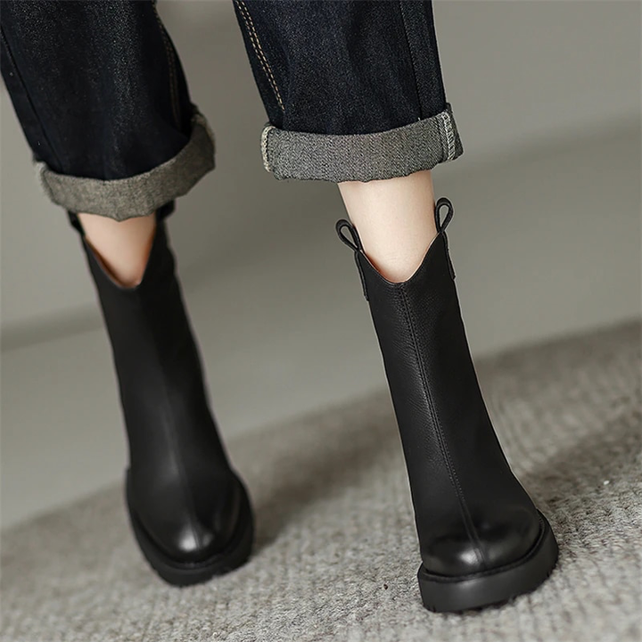 leather winter boots color black size 7.5 for women