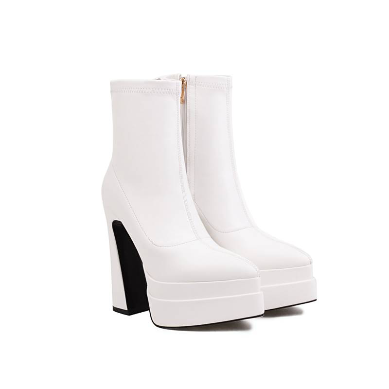 USS Shoes Scarlet Women&