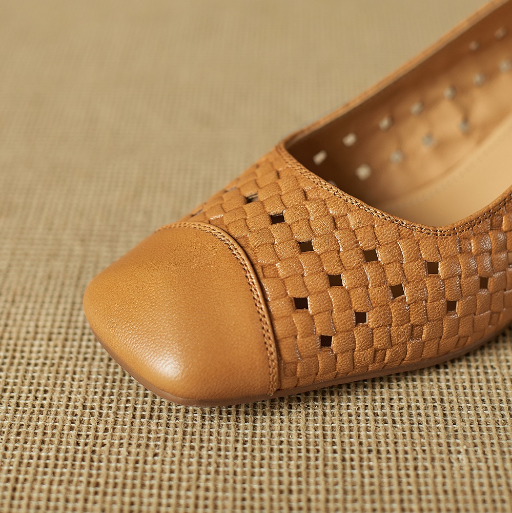 square toe pumps color caramel size 7 for women