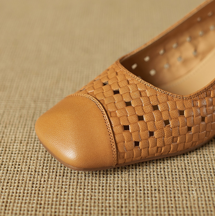 square toe pumps color caramel size 7 for women
