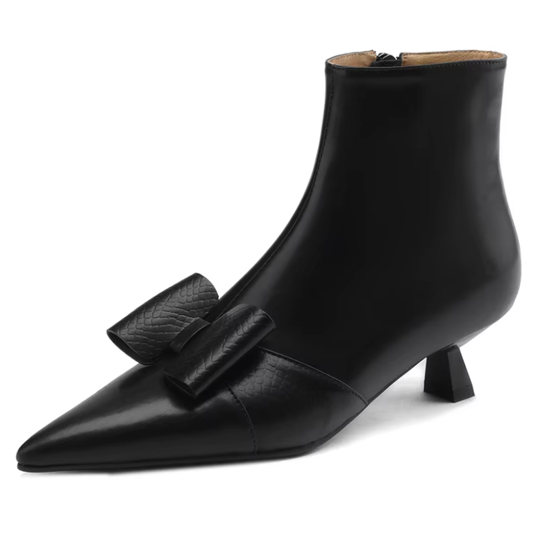 leather boots color black size 5 for women