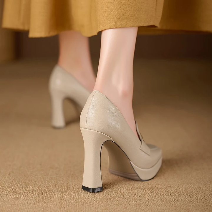 USS Shoes Valentina Women&