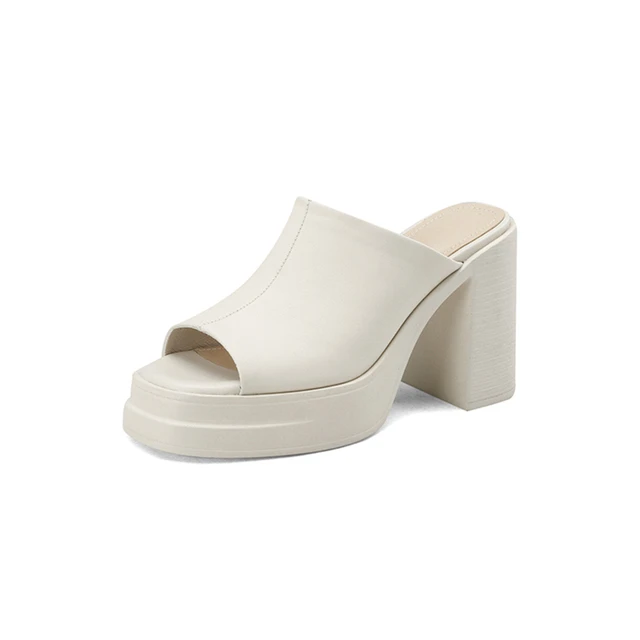 casual clog color white size 6 for women