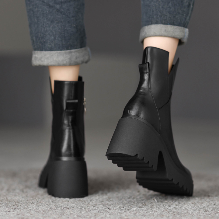 square heel boots color black size 7 for women