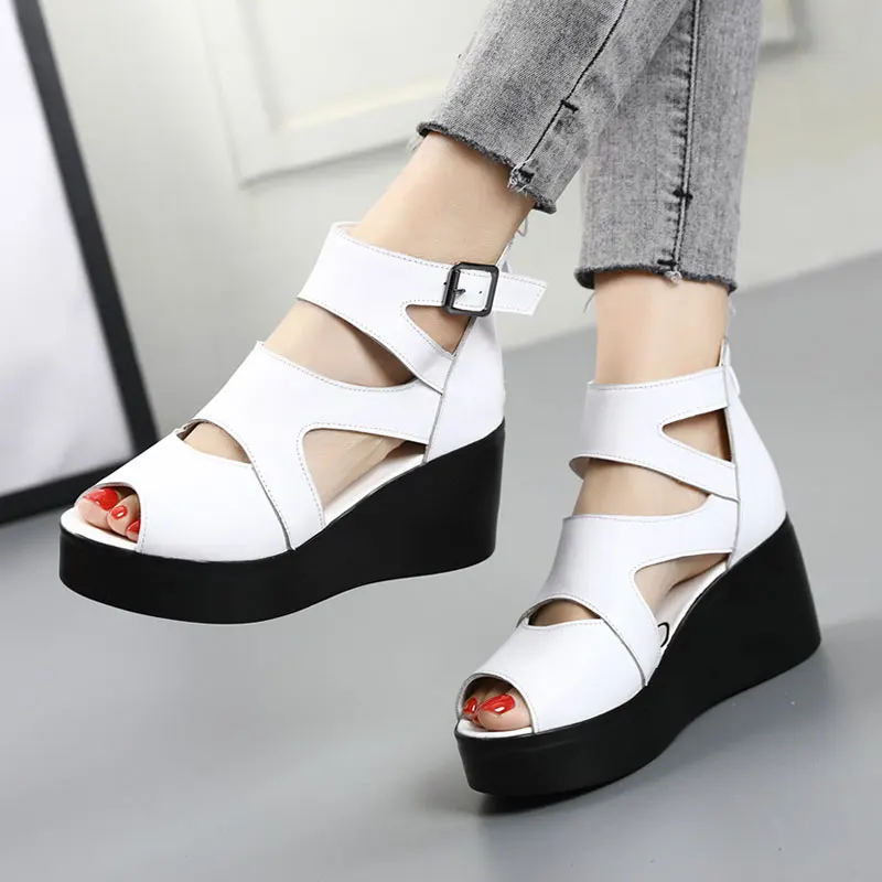 leather sandals color black size 8 for women