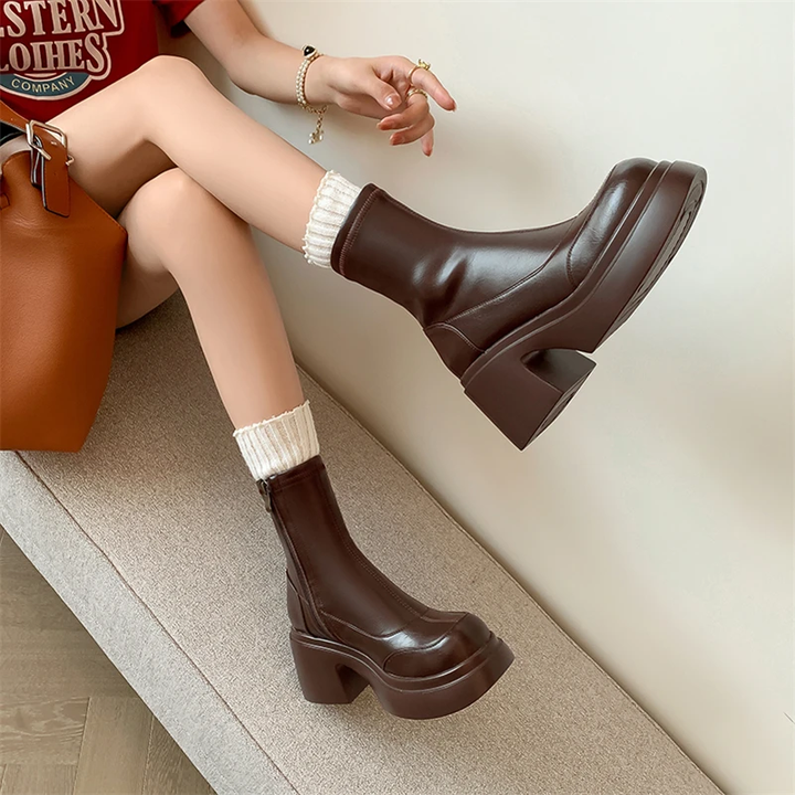 autumn boots color brown size 9 for women