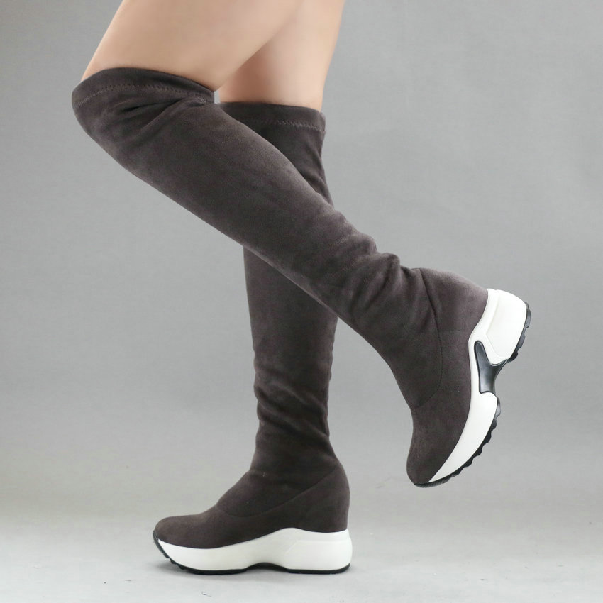 winter boots color gray size 8.5 for women