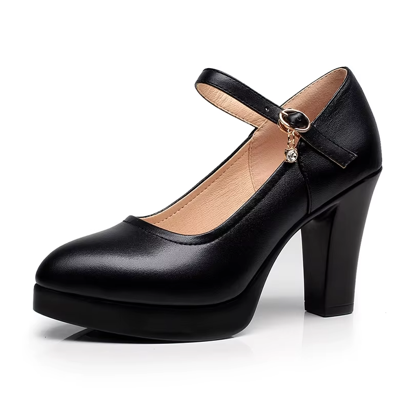 leather pumps color black size 5 for women