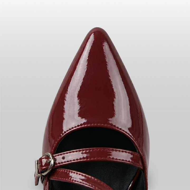 Valeria Slingback Rouge Lacca close-up toe detail showing patent leather lacquer finish and gold D-ring cross strap buckles