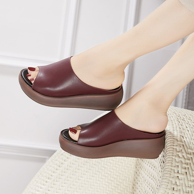 Alicia Women&