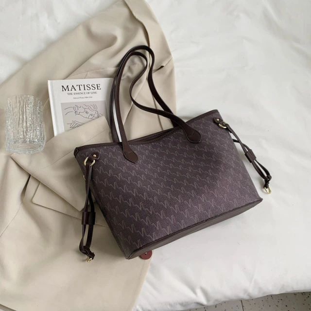 Audrey-Women_s-Designer-High-Capacity-Large-Shoulder-Handbag-color-coffee-3.png