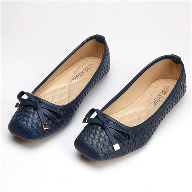 leather flat shoes color black size 5.5 for women