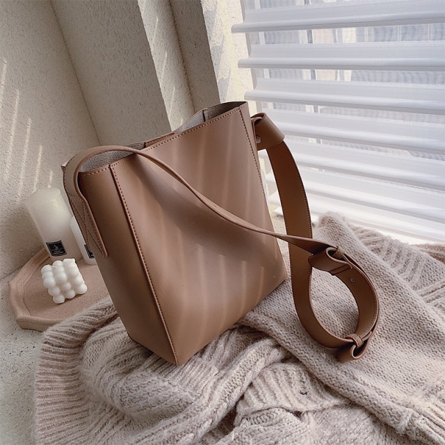 Caly Women&