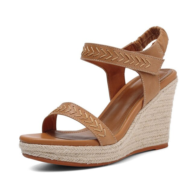 Claudia Women&