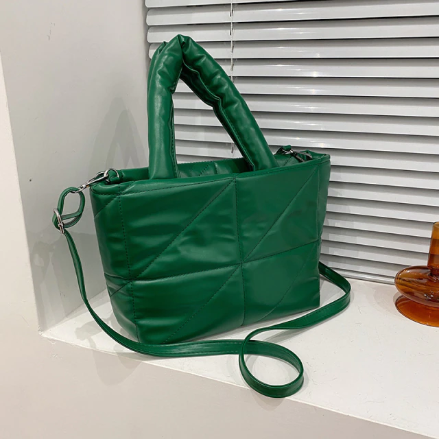 Cleo Women&