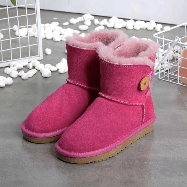 snow boots color pink size 6 for women