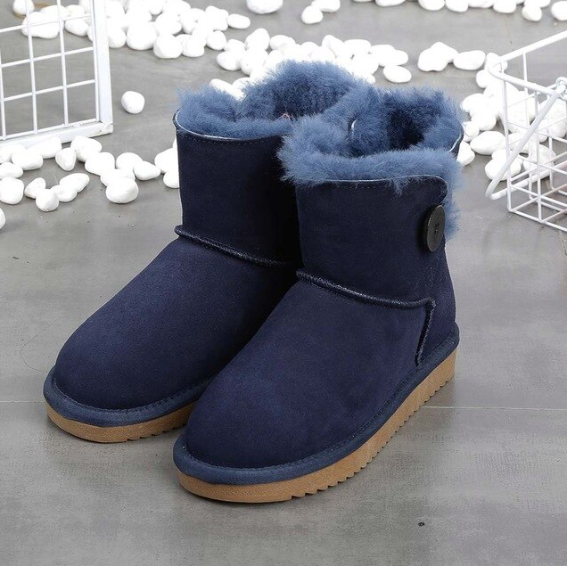 flat winter boots color blue size 6.5 for women
