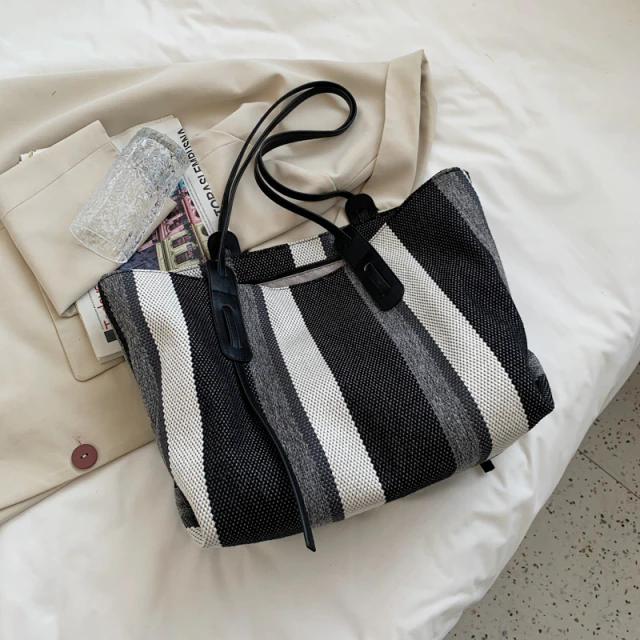 Fione Women&