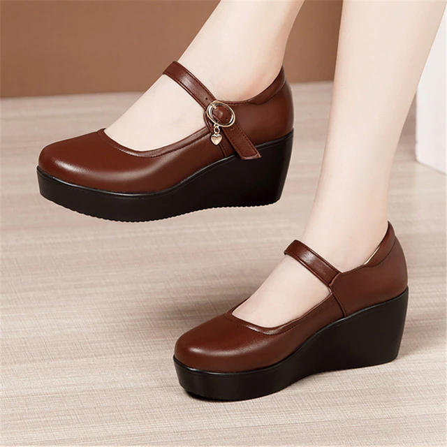 round toe leather platform shoes color brown size 7 for women