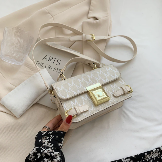 Kelly Women&