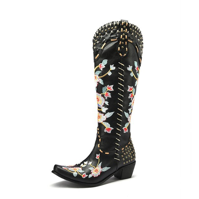 Larisa Women&
