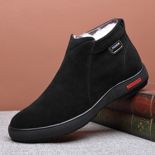 snow boots color black size 5.5 for men
