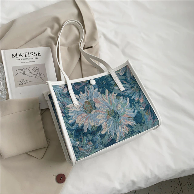 Madden Women&