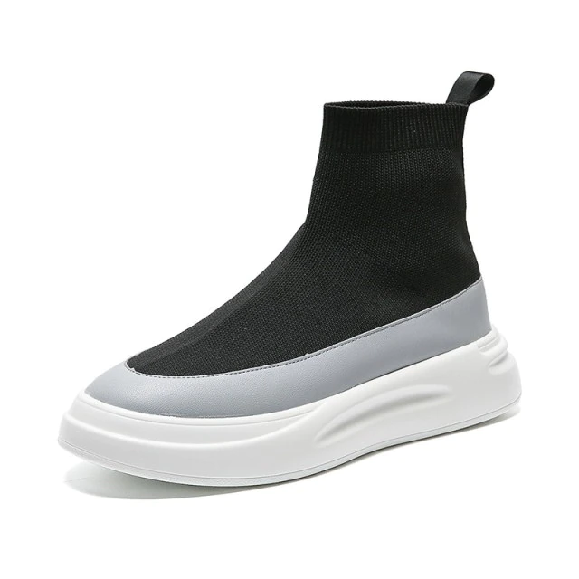 mesh sneakers color black size 5.5 for men