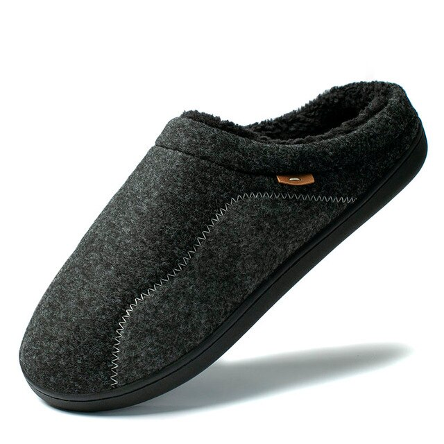 slipper color black size 6.5 for men