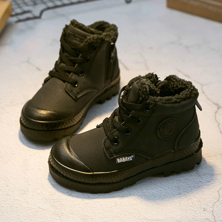 Reiner Boys' Warm Boot